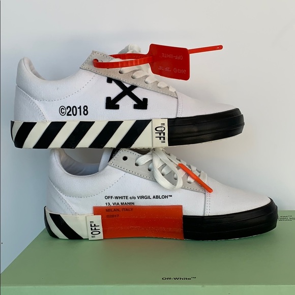 NEW OFF-WHITE WOMEN’S SNEAKER SIZE 7(37) - Picture 1 of 8